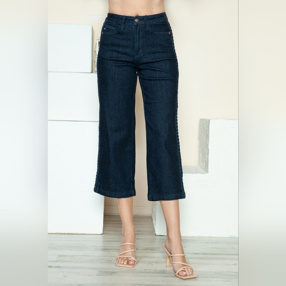 NEW*Judy Blue Full Size Side Seam Braid Detail Crop Wide Leg Jeans OFFERS WELCOM